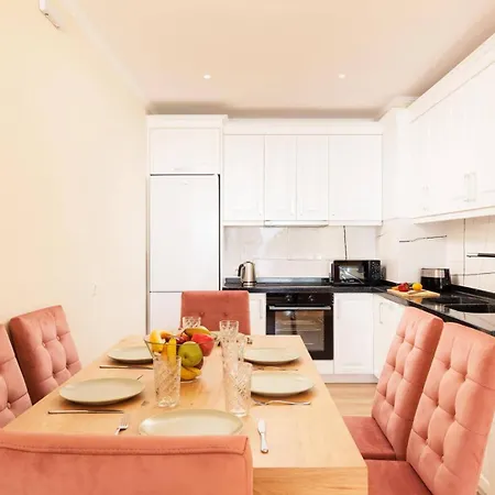 Astrea By ヴィラ *